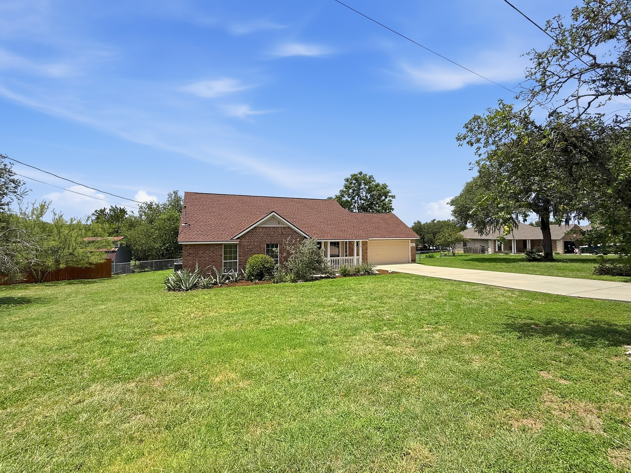 main property photo 3