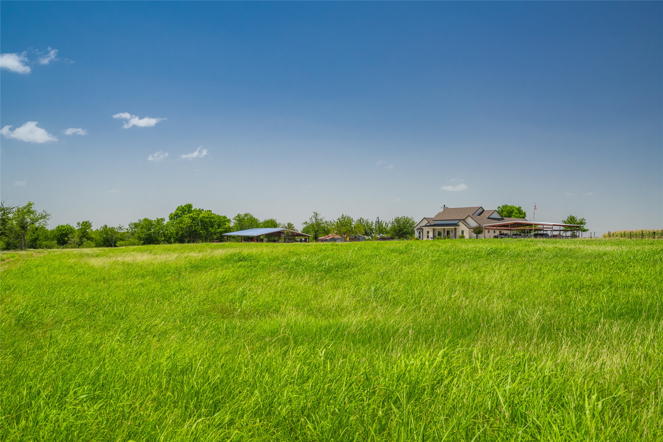 main property photo 6