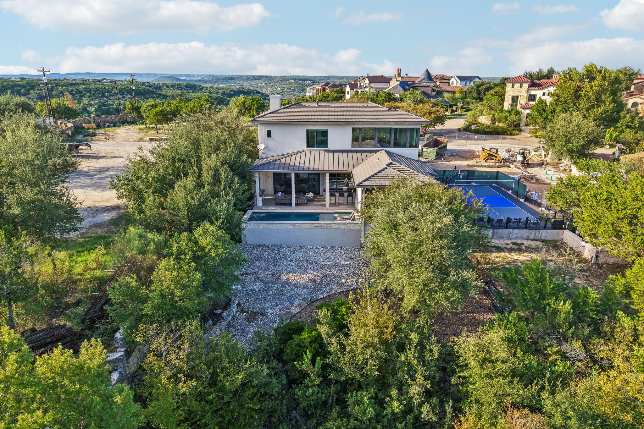 main property photo 37