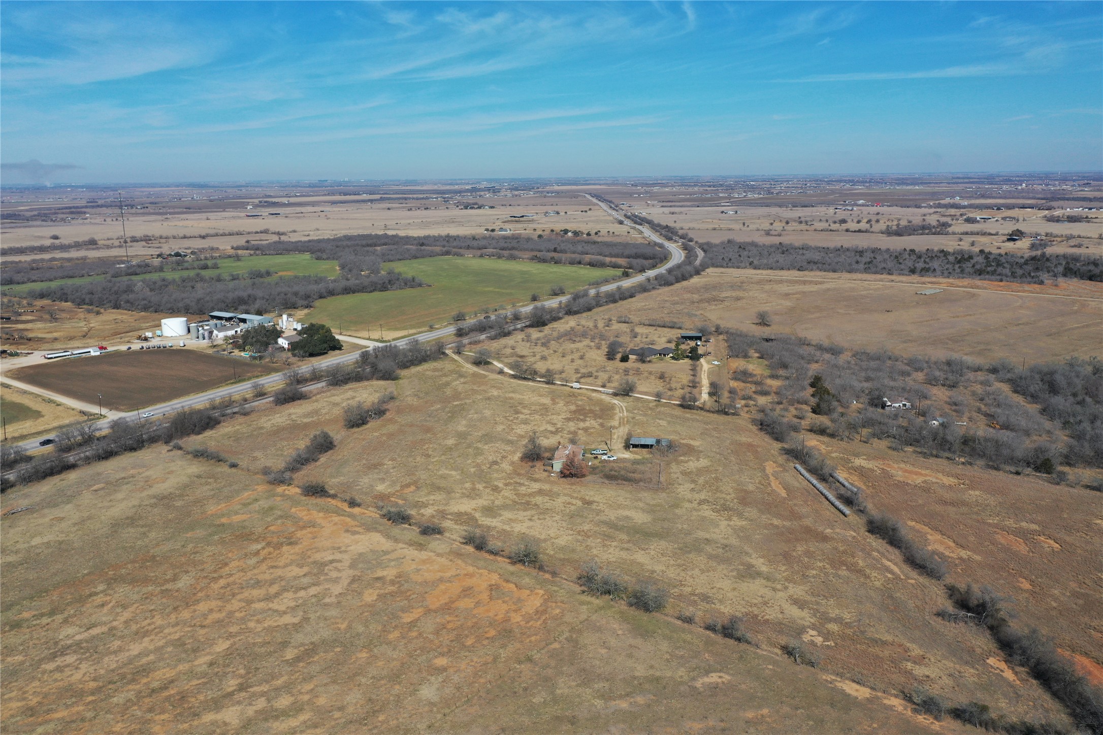 main property photo 9
