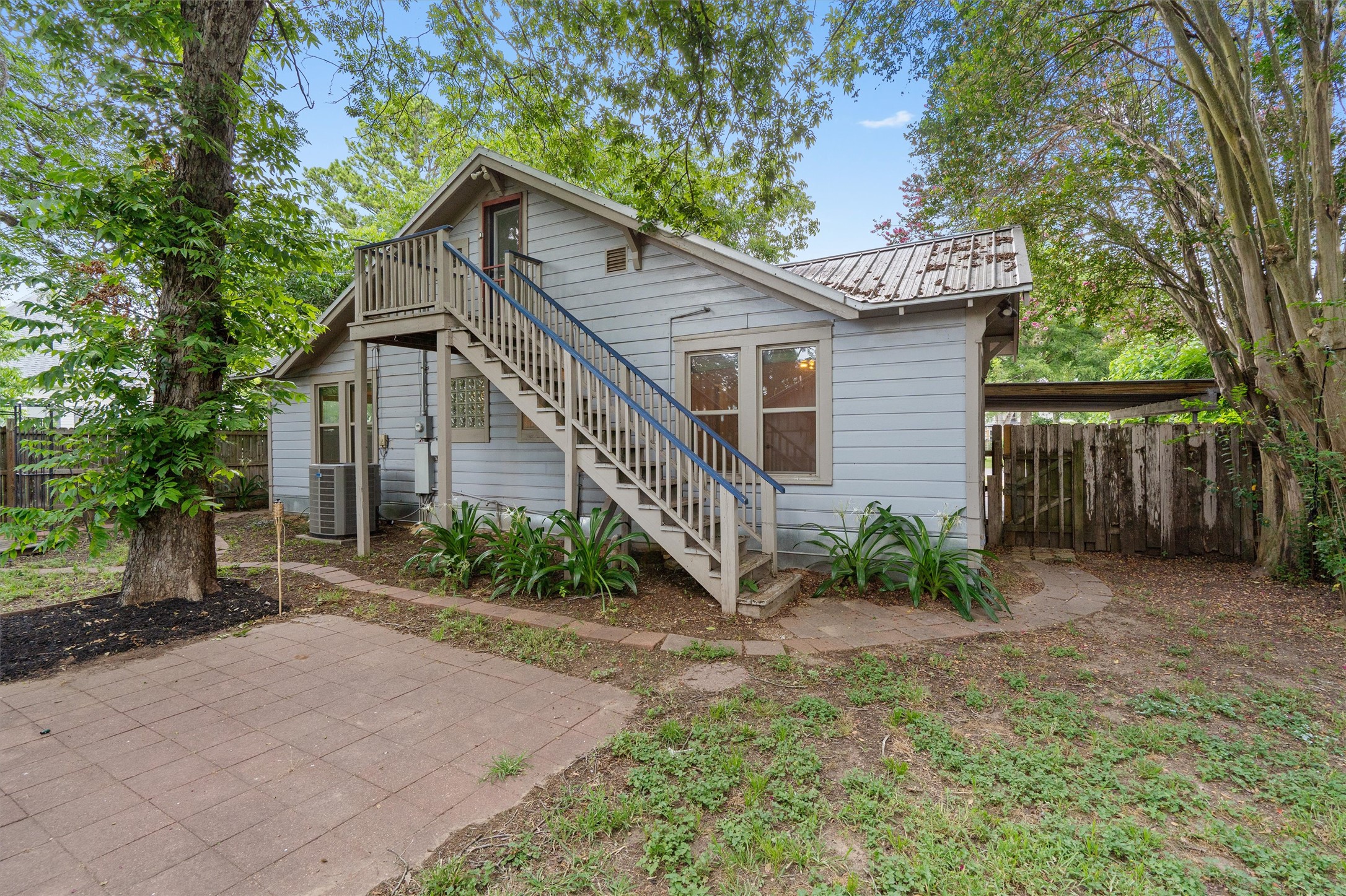 main property photo 27