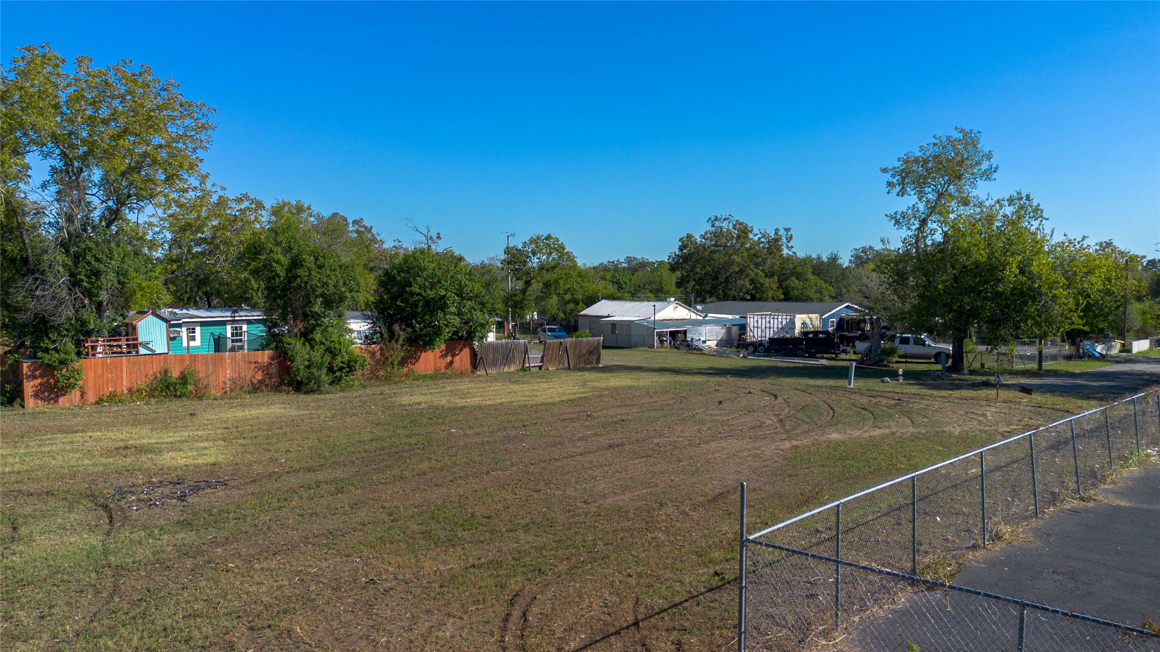 main property photo 17