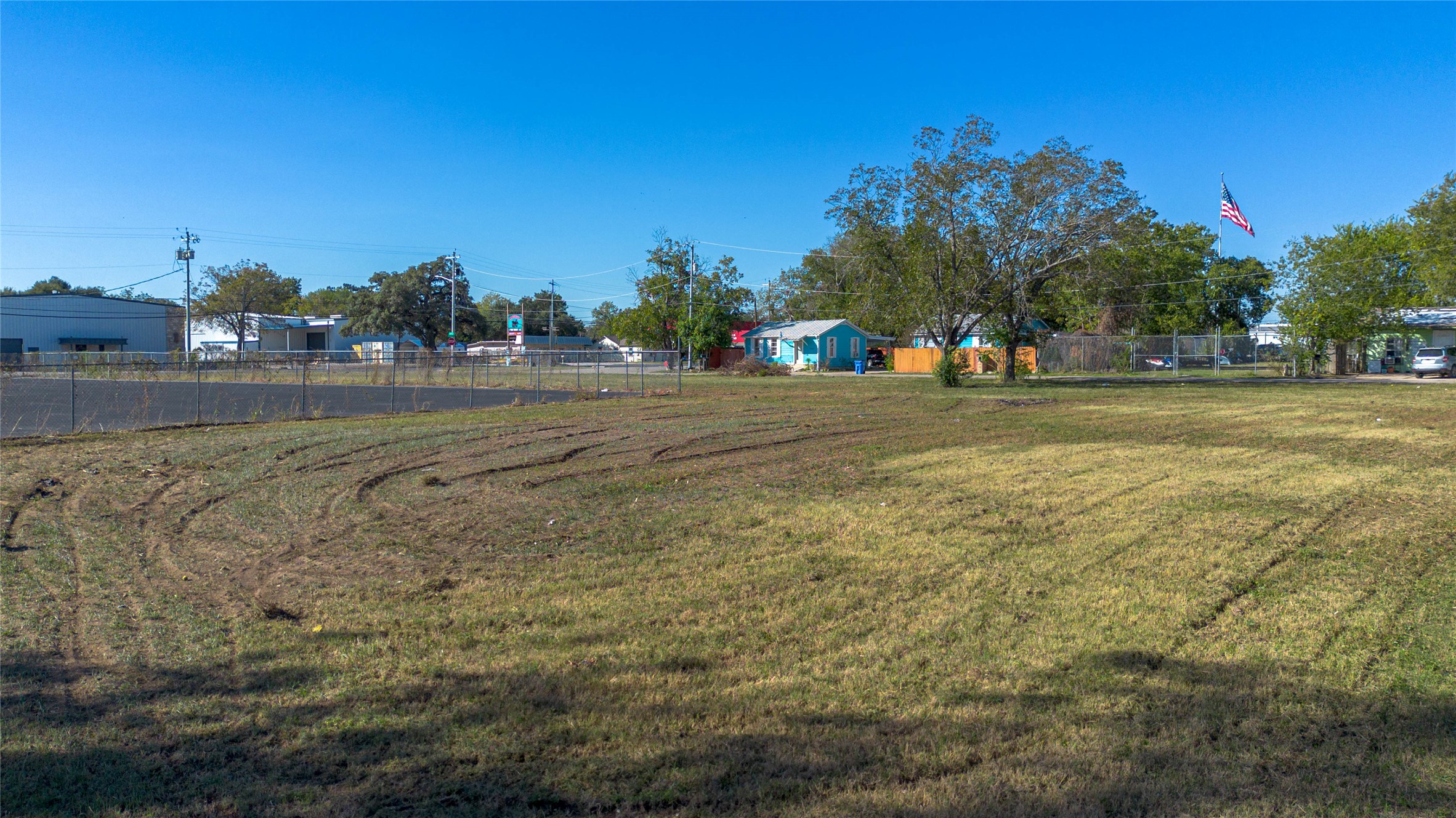main property photo 19