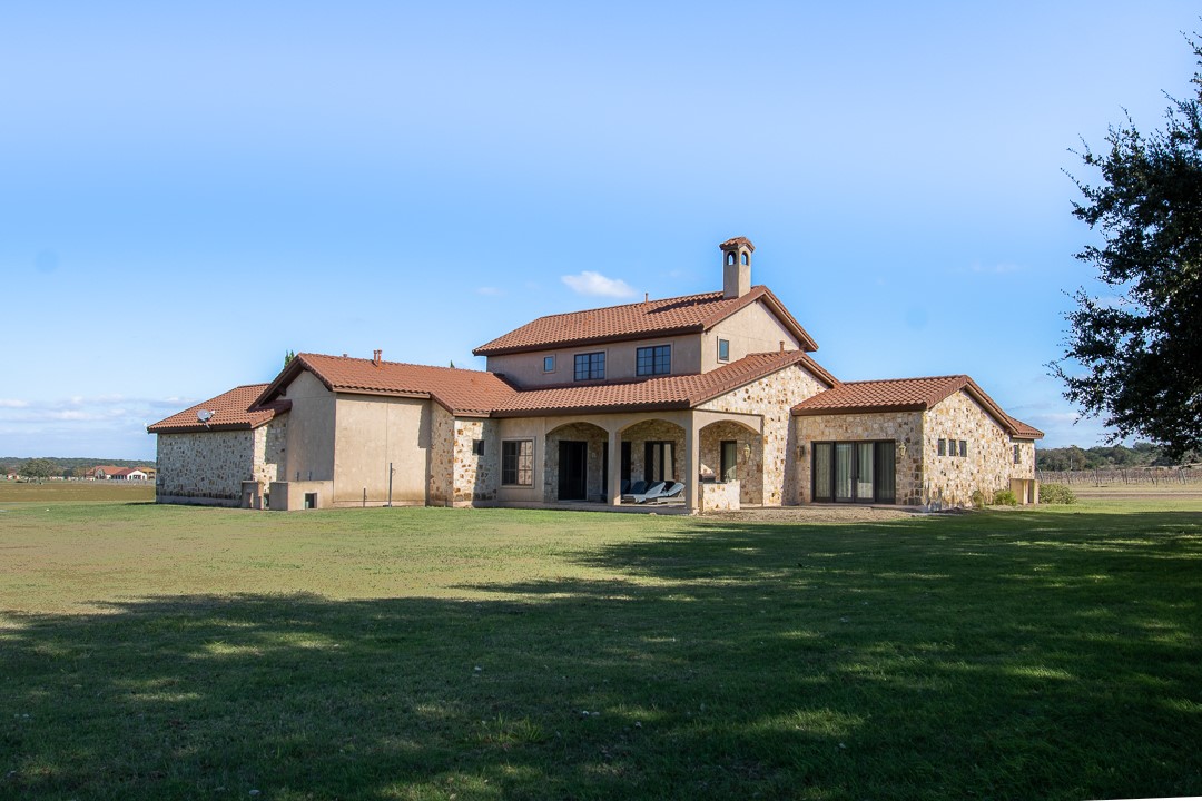 main property photo 7