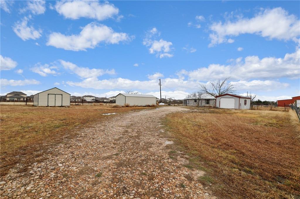 main property photo 3