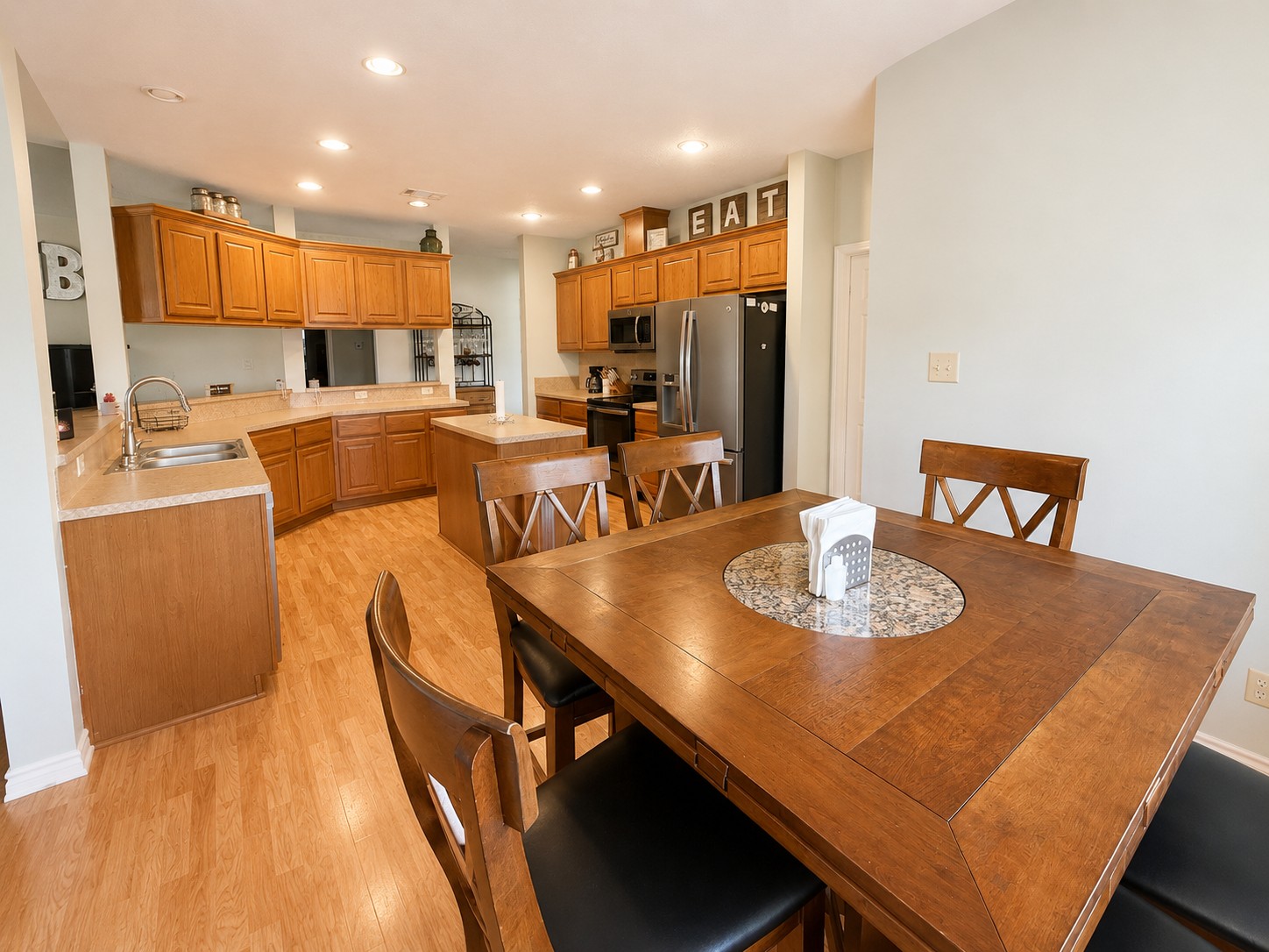 main property photo 19