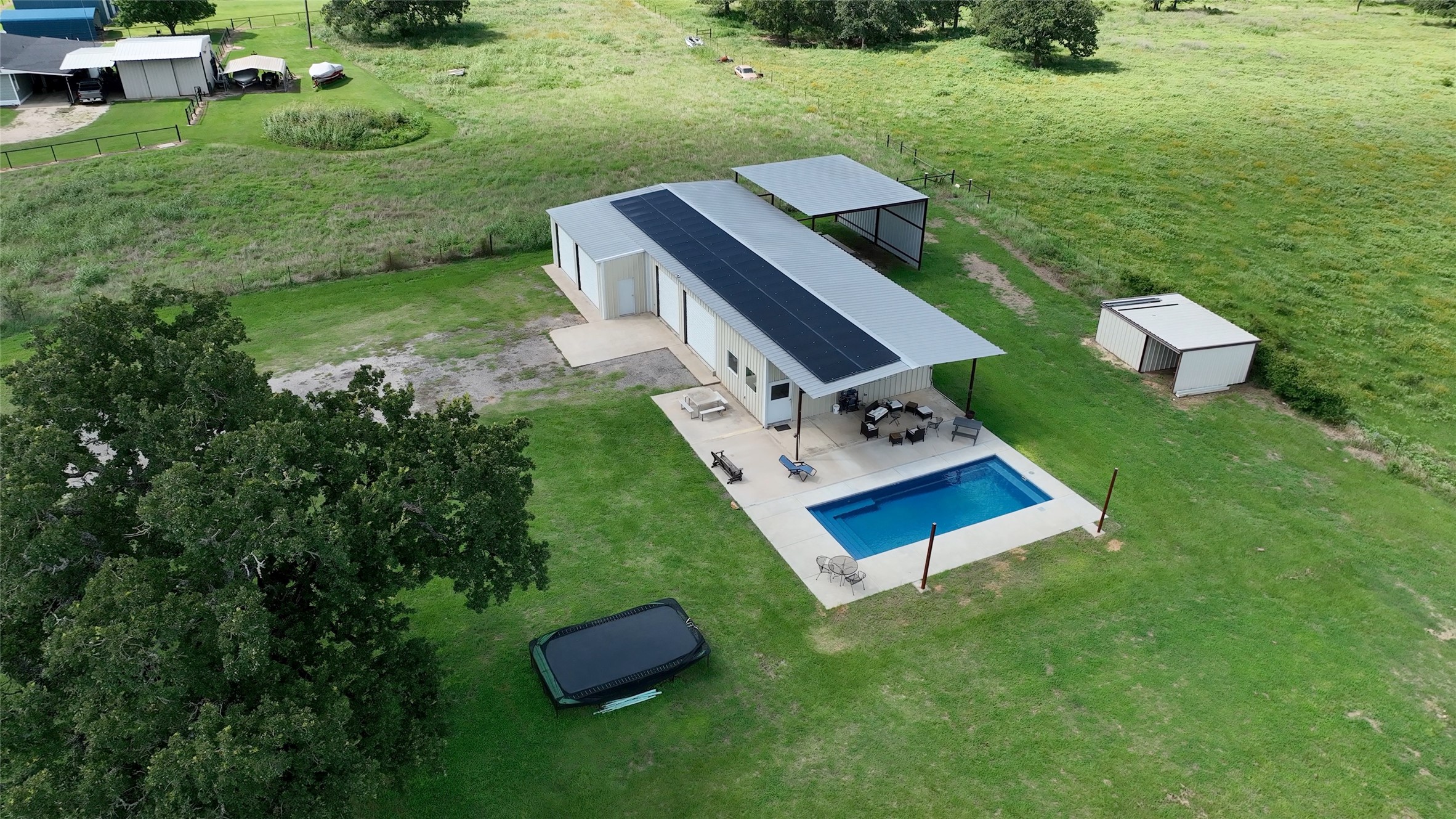 main property photo 38