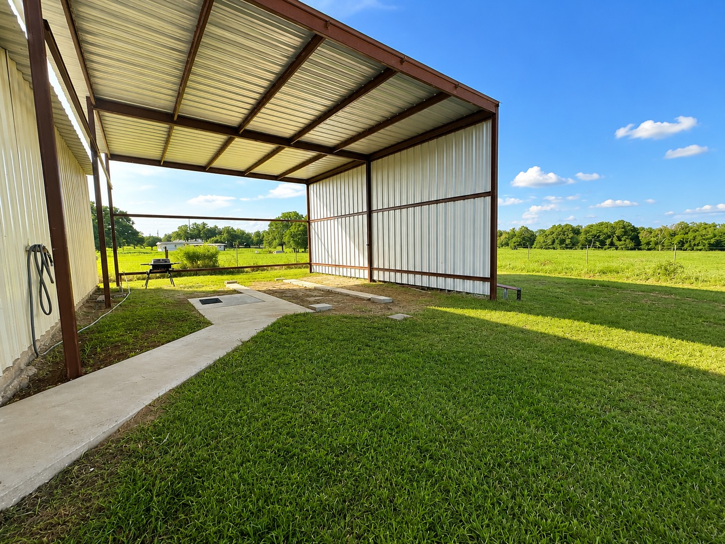 main property photo 8