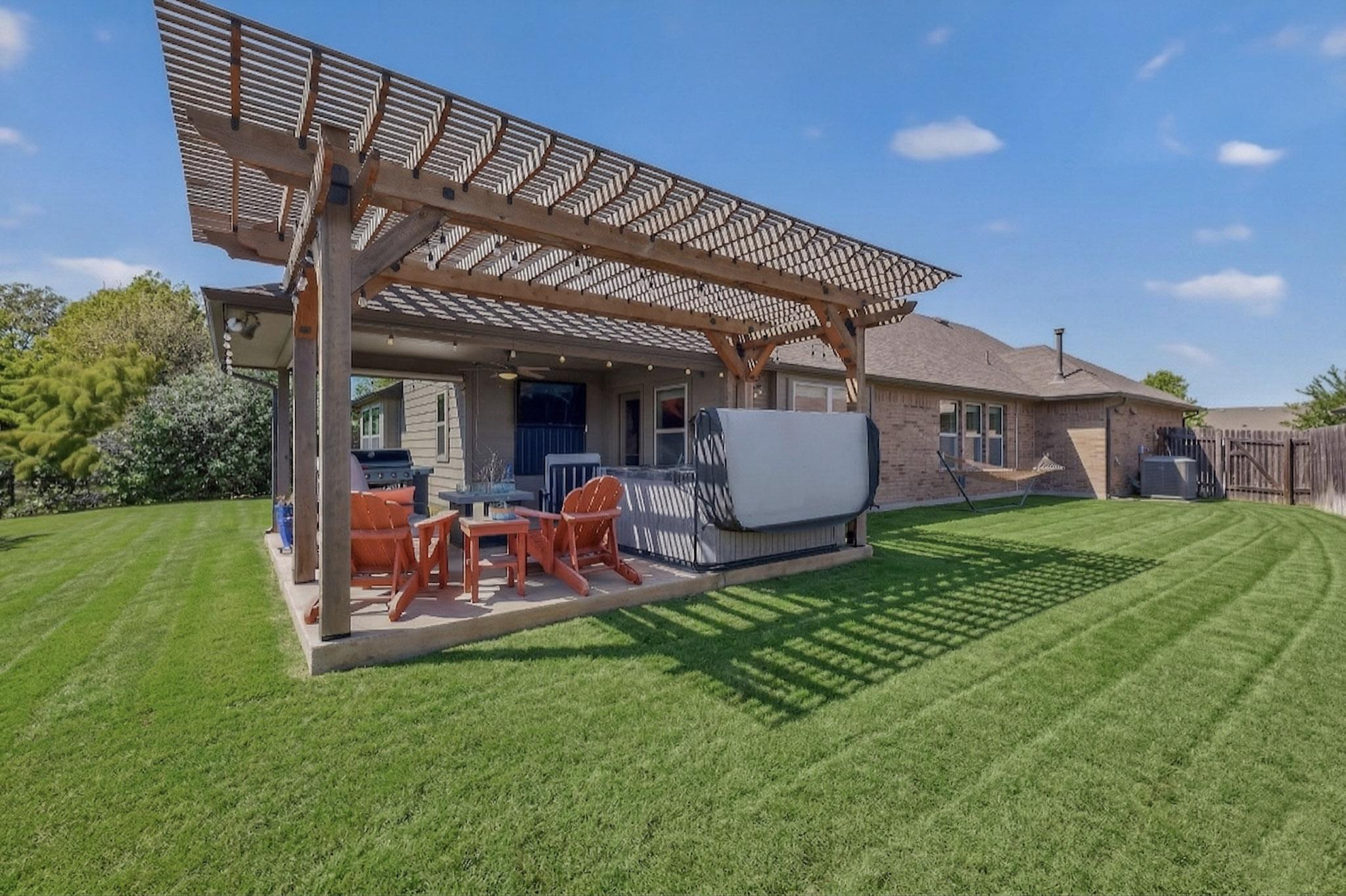 main property photo 28