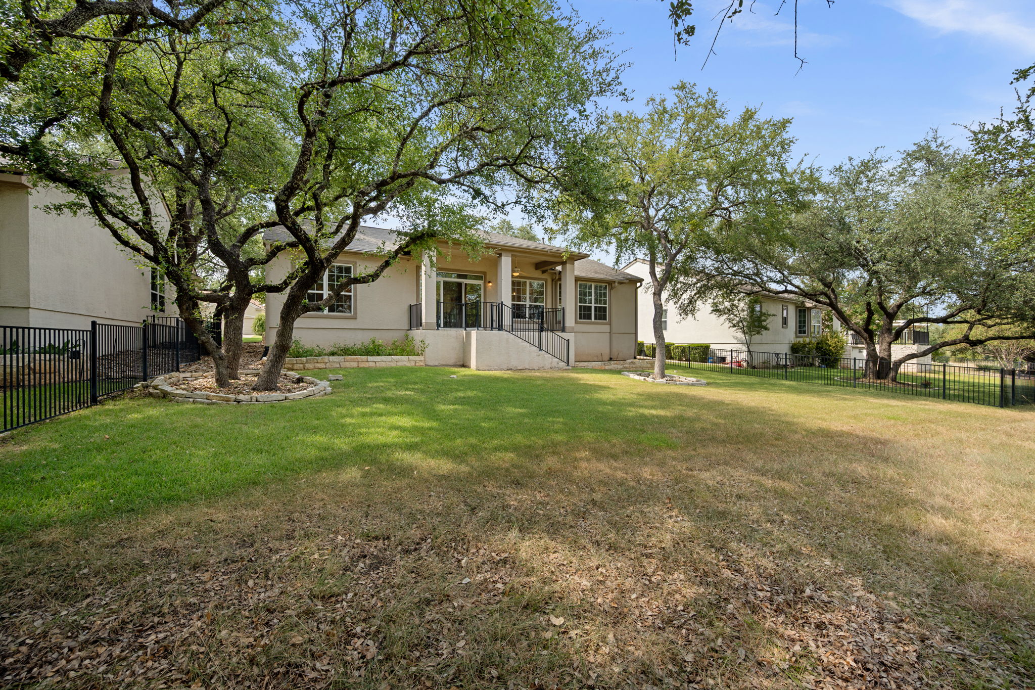 main property photo 31
