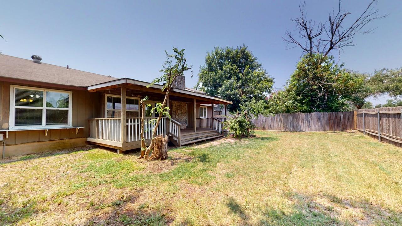 main property photo 28