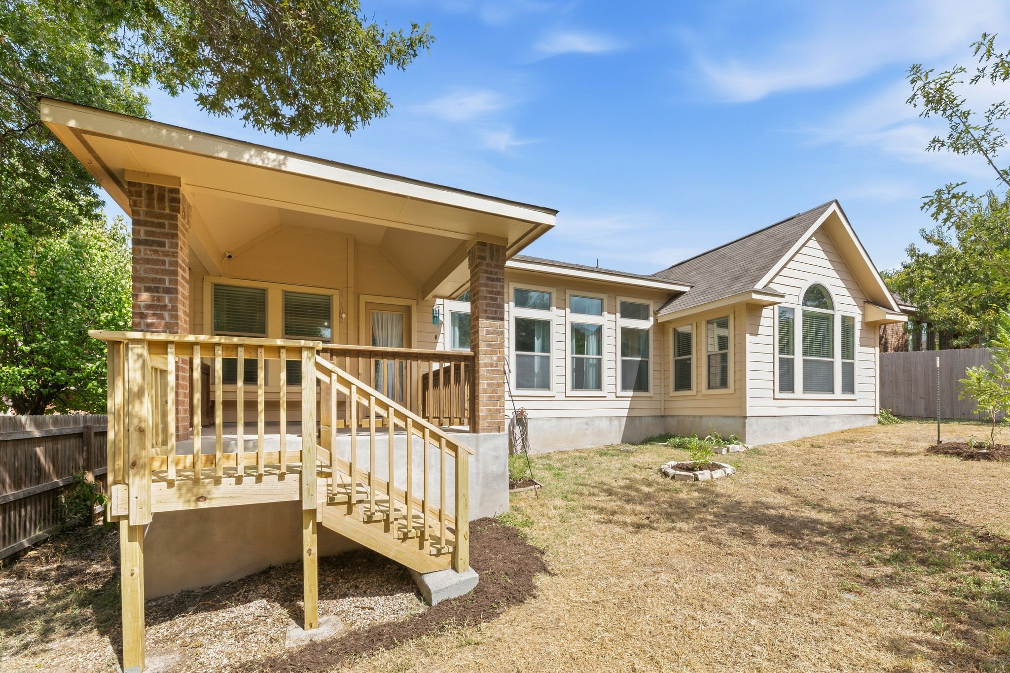 main property photo 23