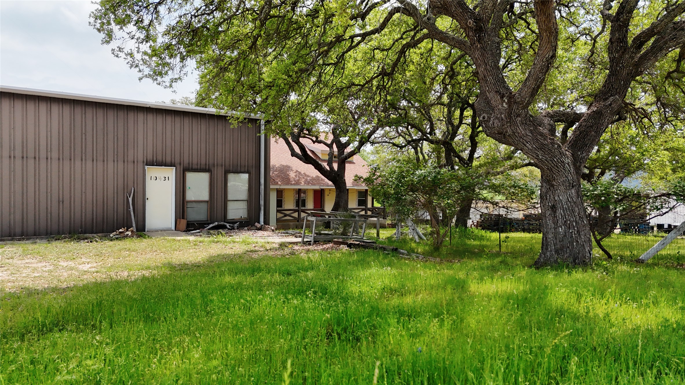 main property photo 3