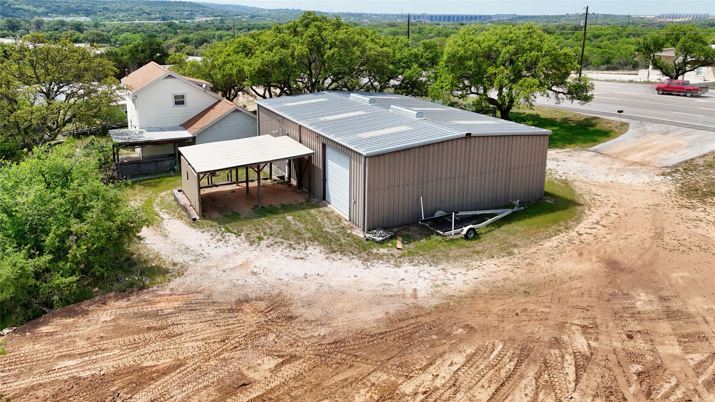 main property photo 34