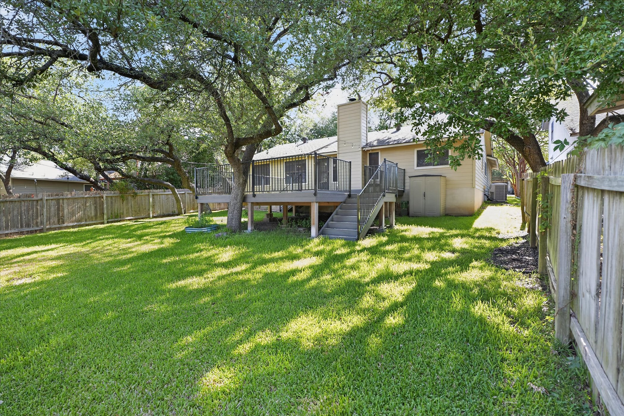 main property photo 33