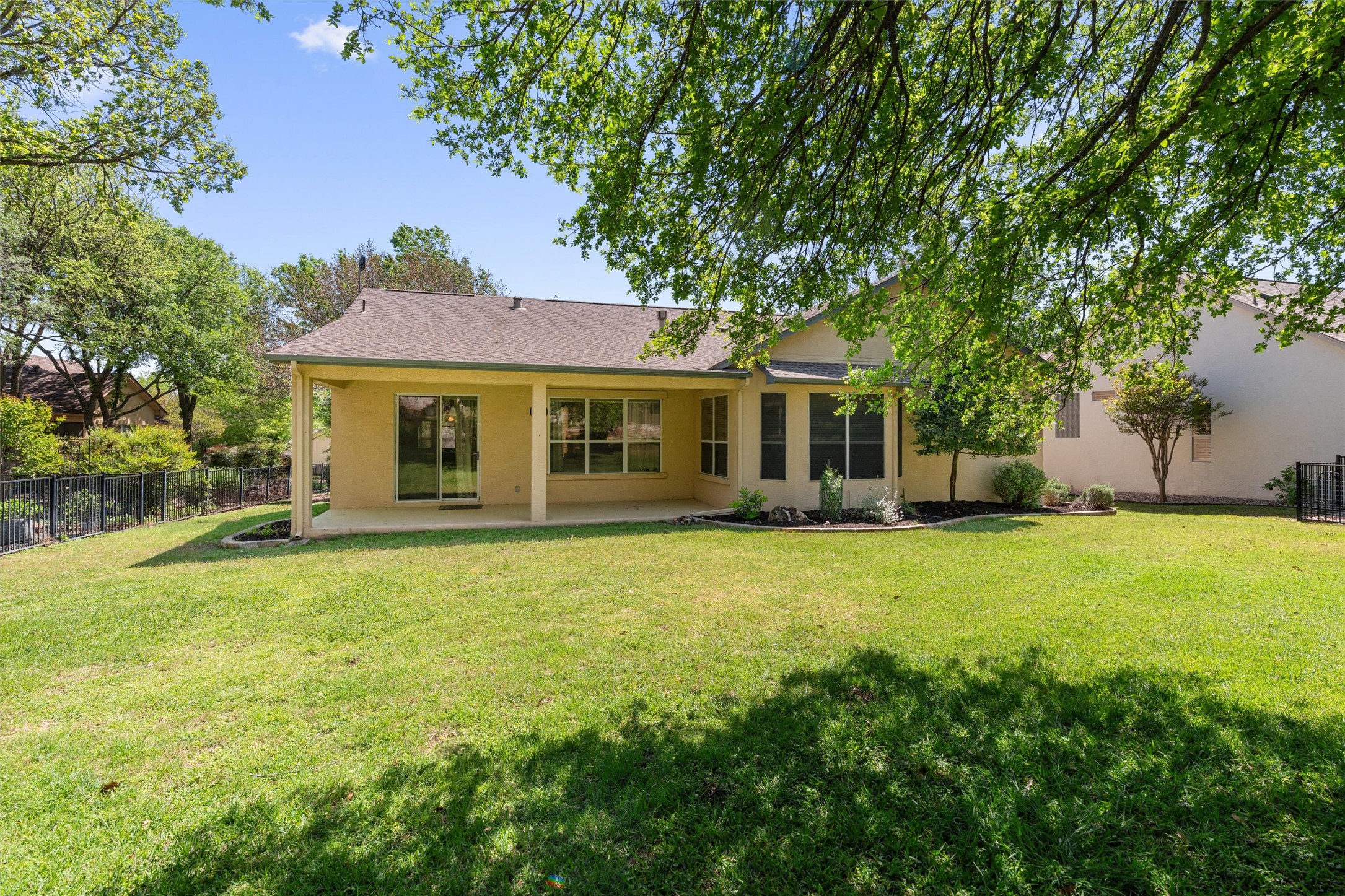 main property photo 27