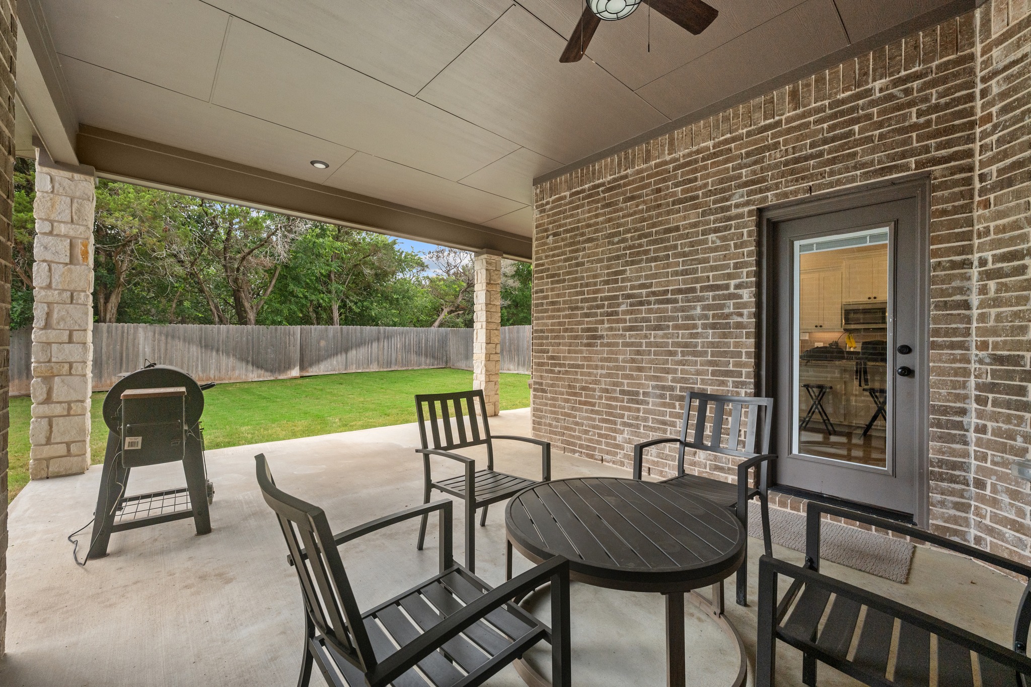 main property photo 22