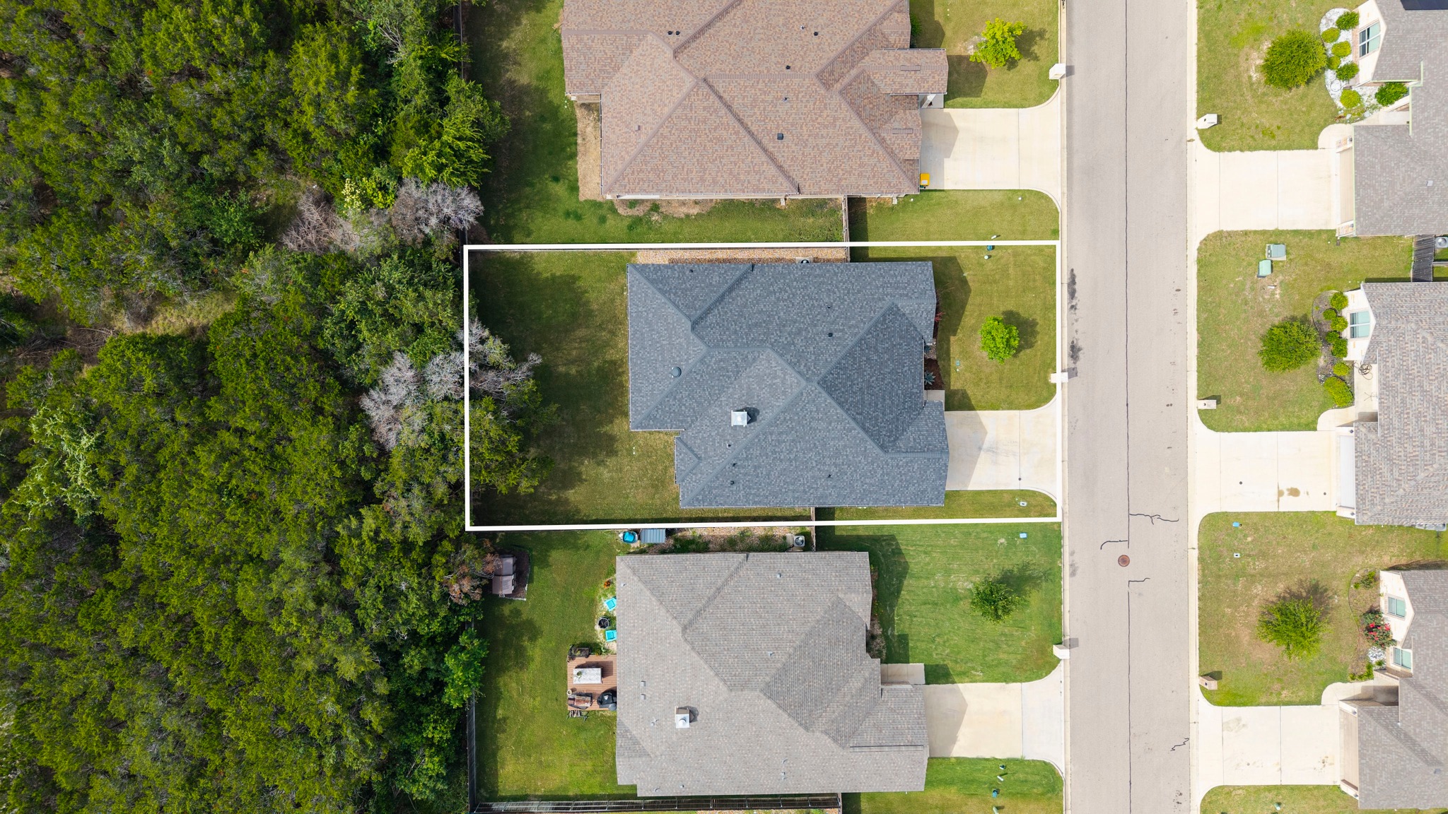 main property photo 29
