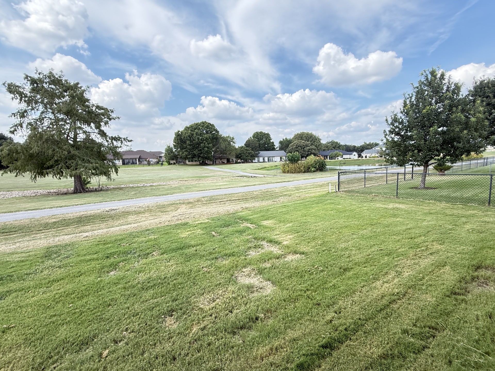 main property photo 15