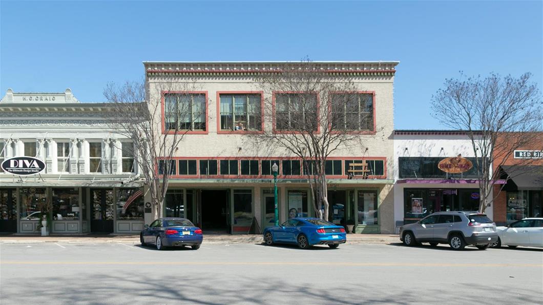 main property photo 9