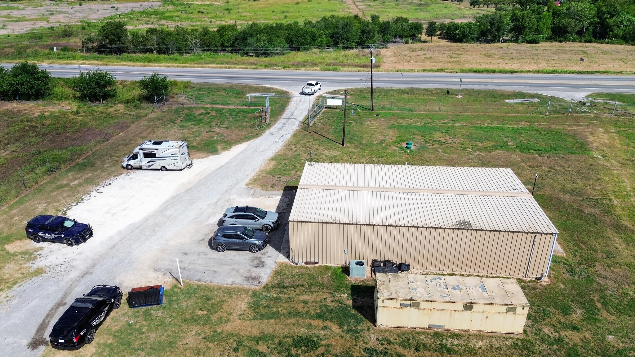 main property photo 11