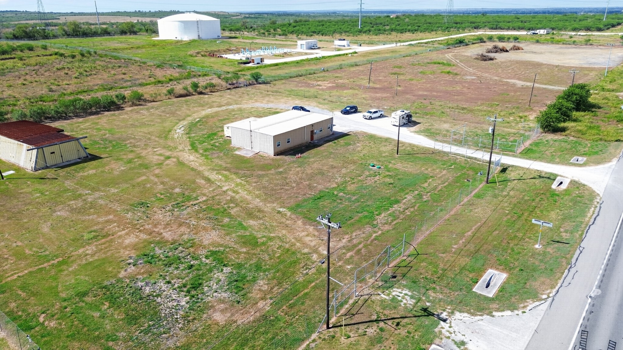 main property photo 12