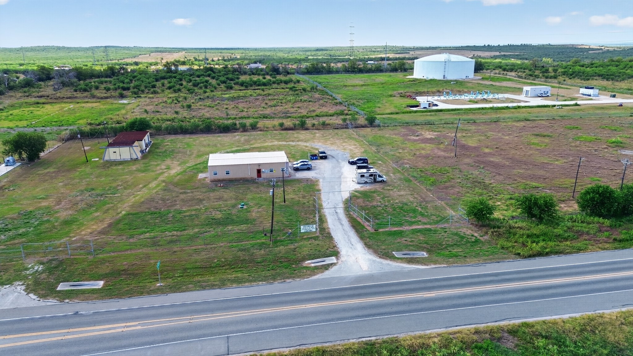 main property photo 4