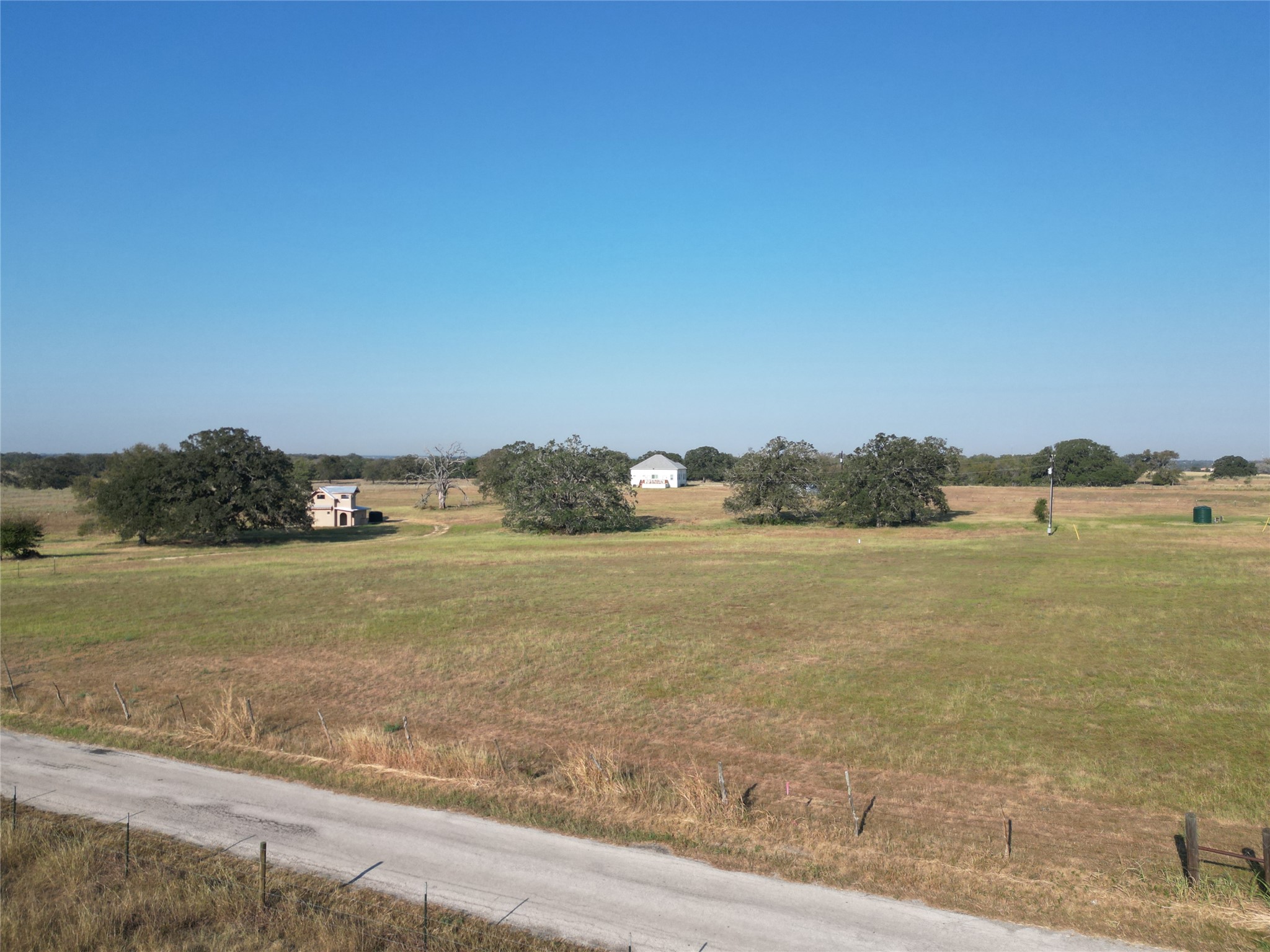 main property photo 10