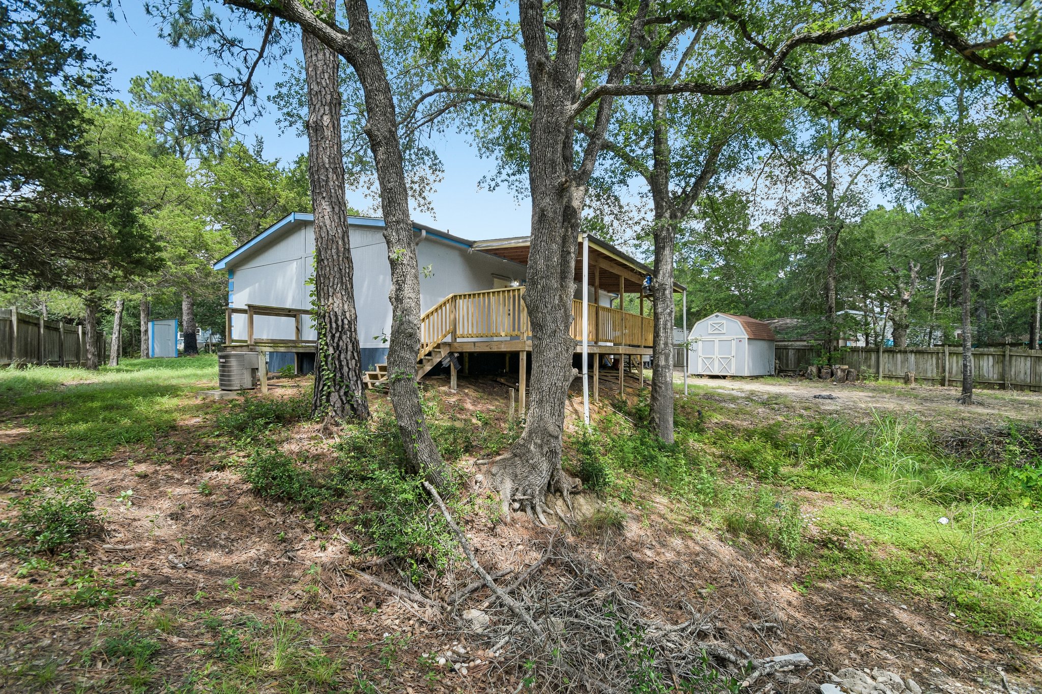 main property photo 30