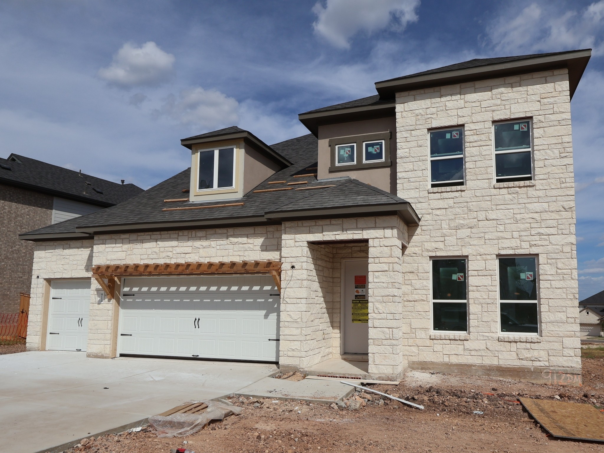 main property photo 9