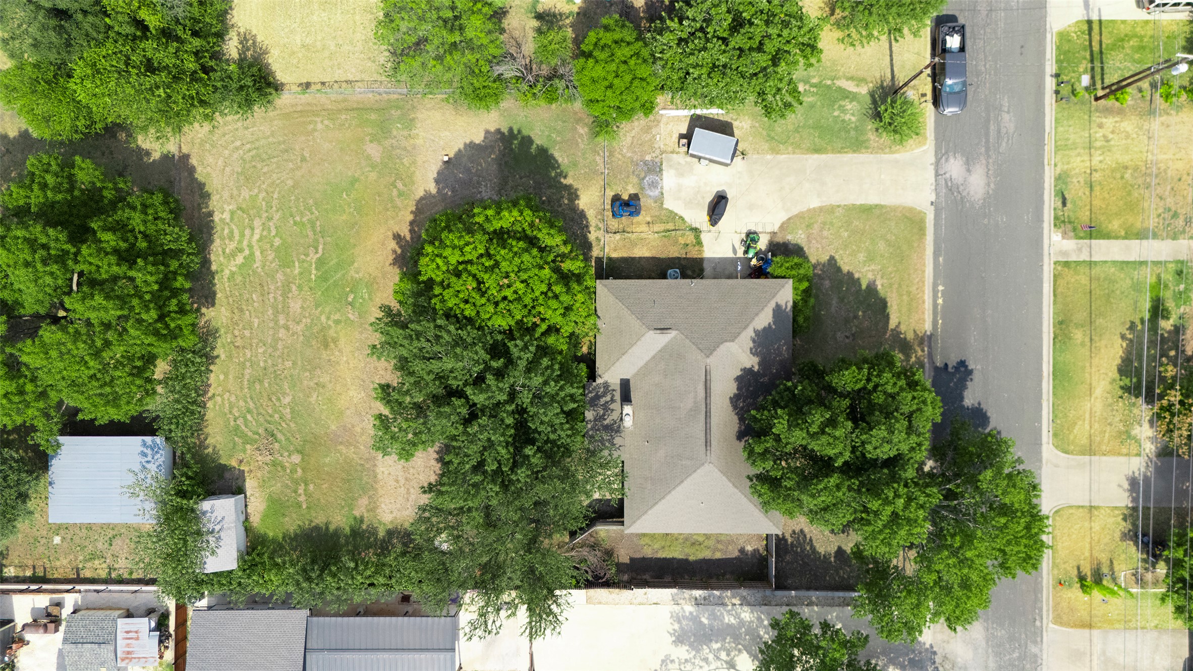 main property photo 16