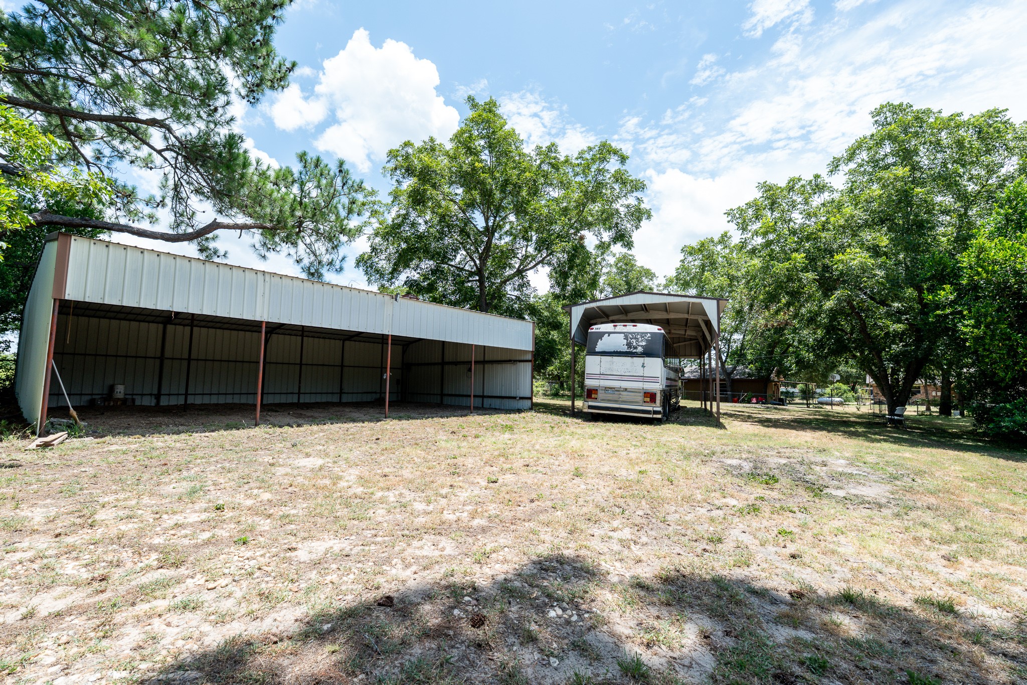 main property photo 23