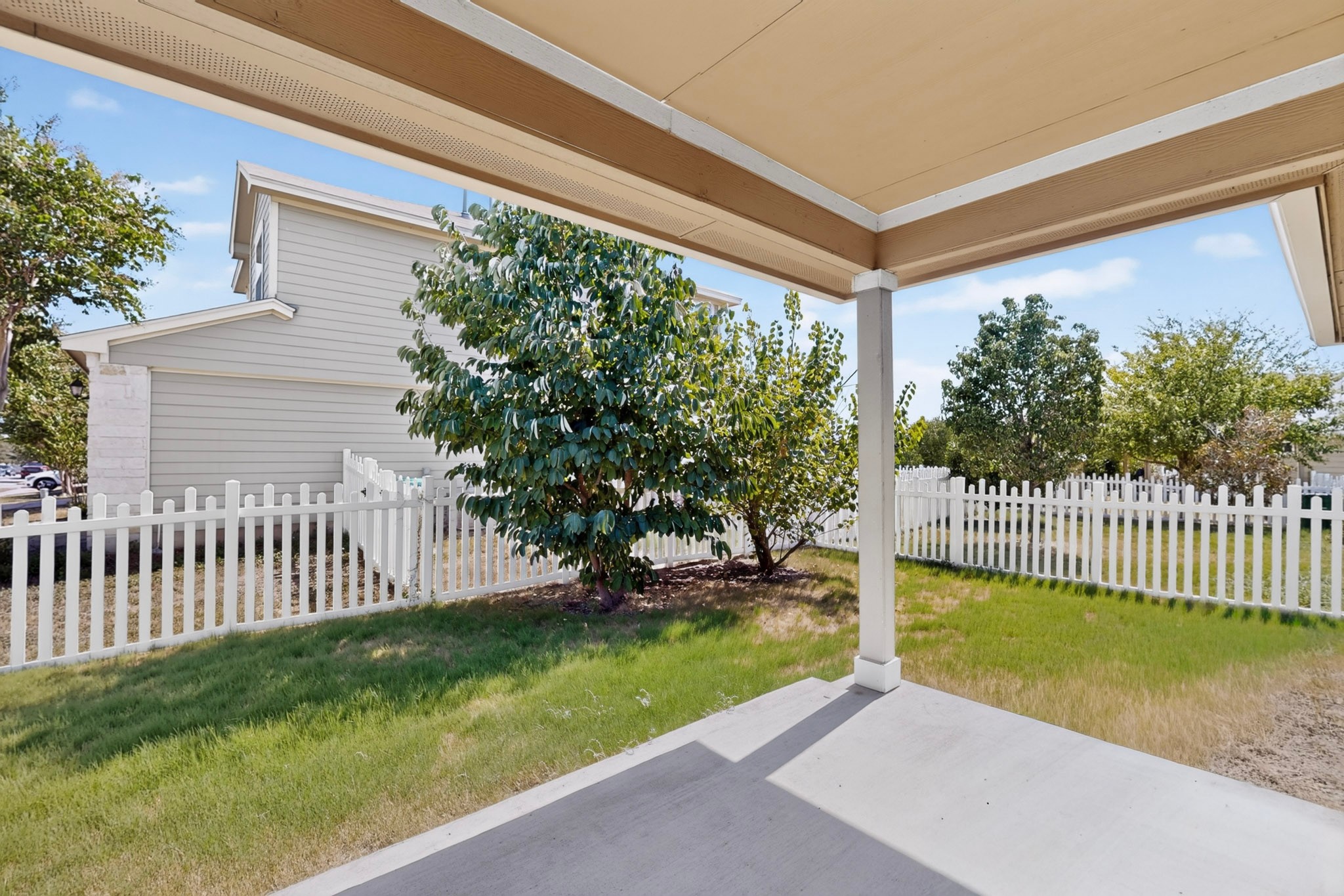 main property photo 31