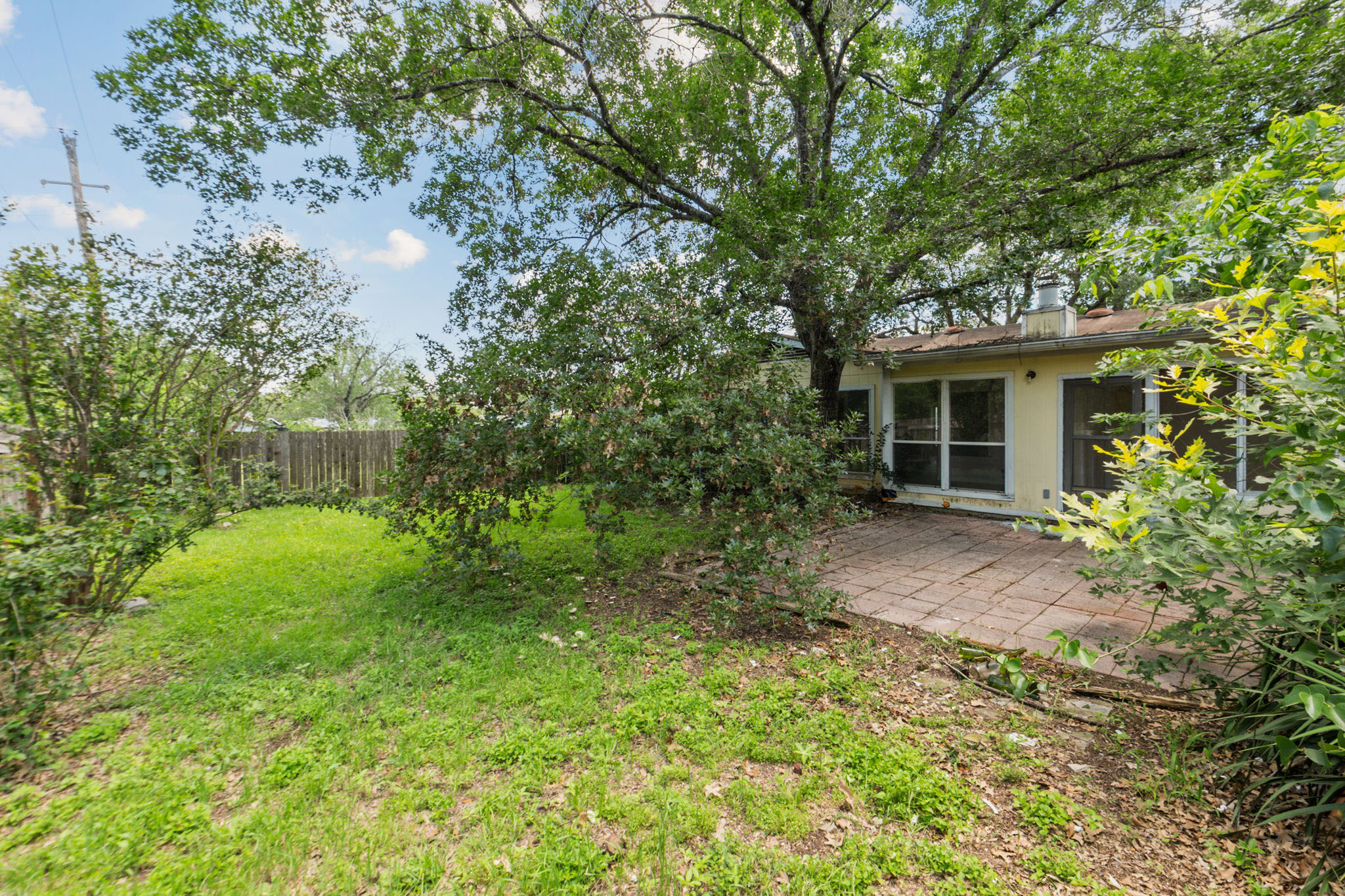 main property photo 17