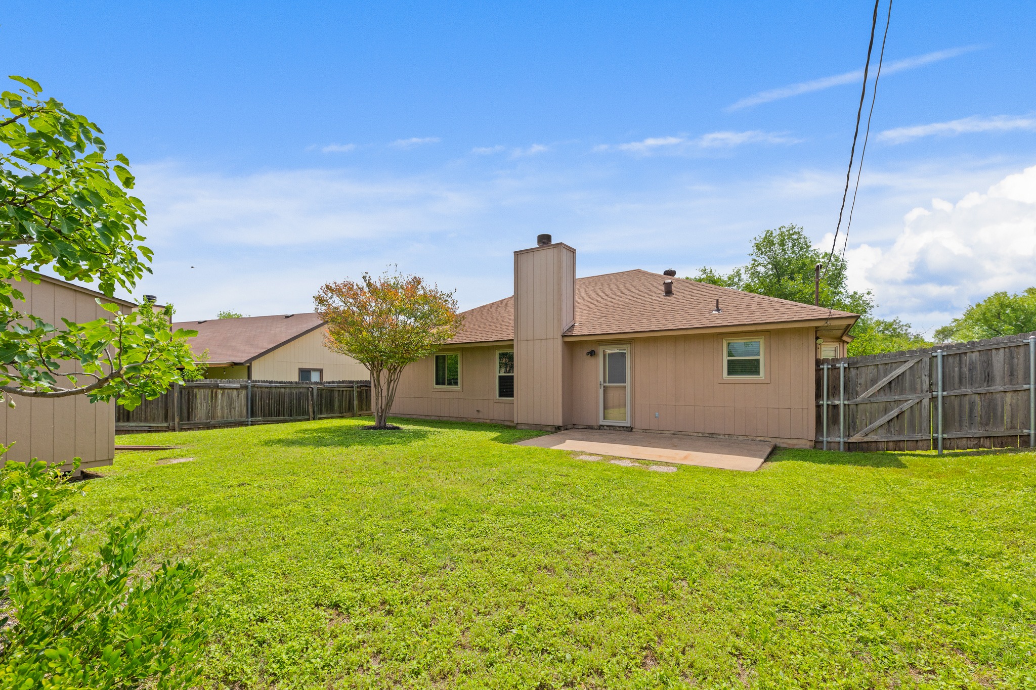 main property photo 31