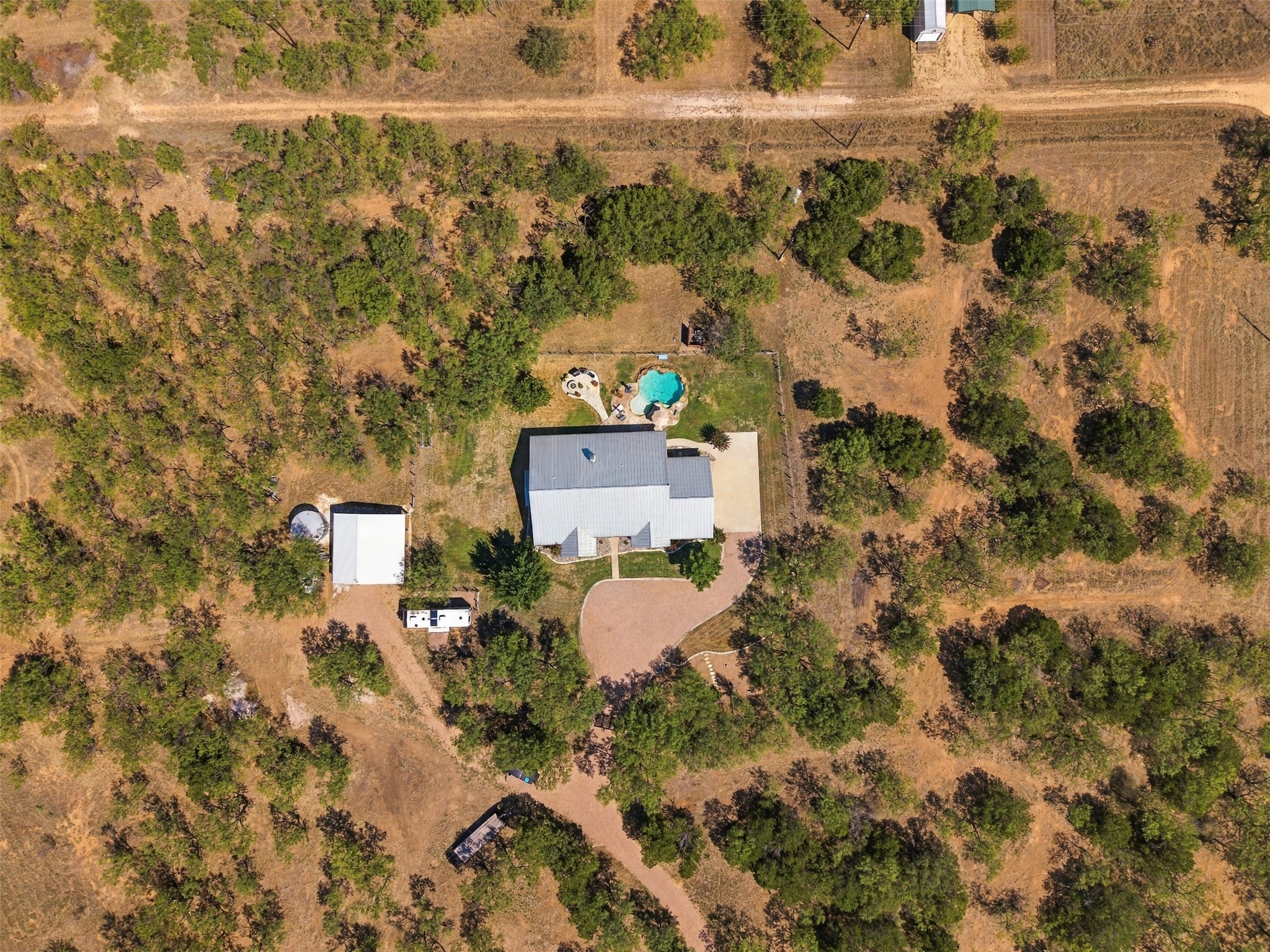 main property photo 8