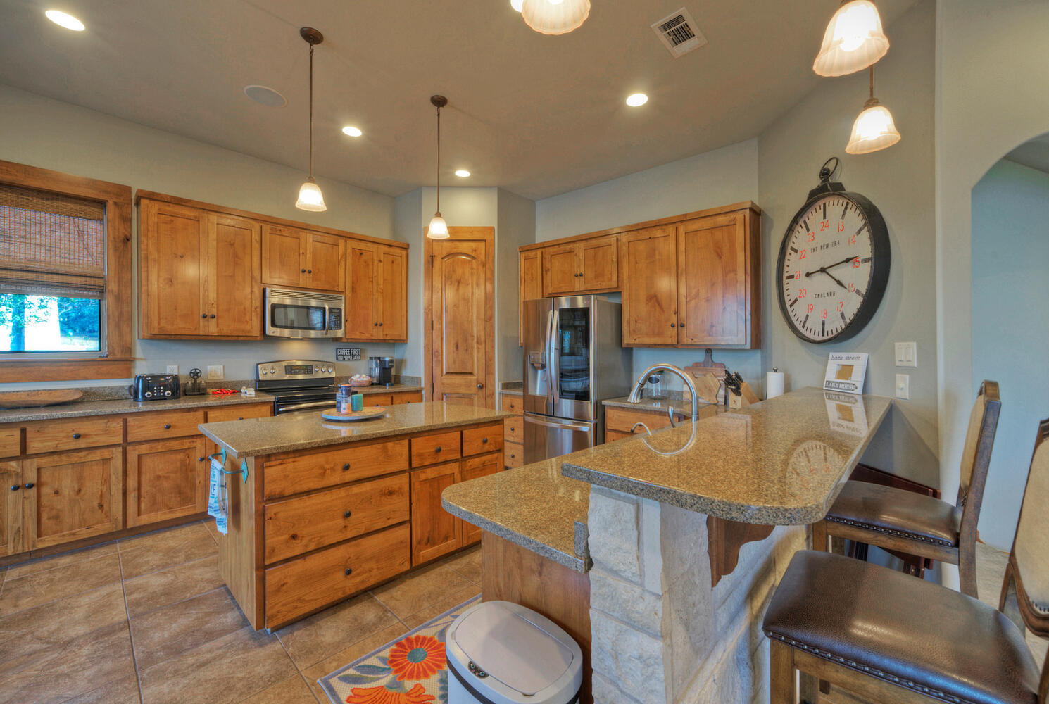 main property photo 10