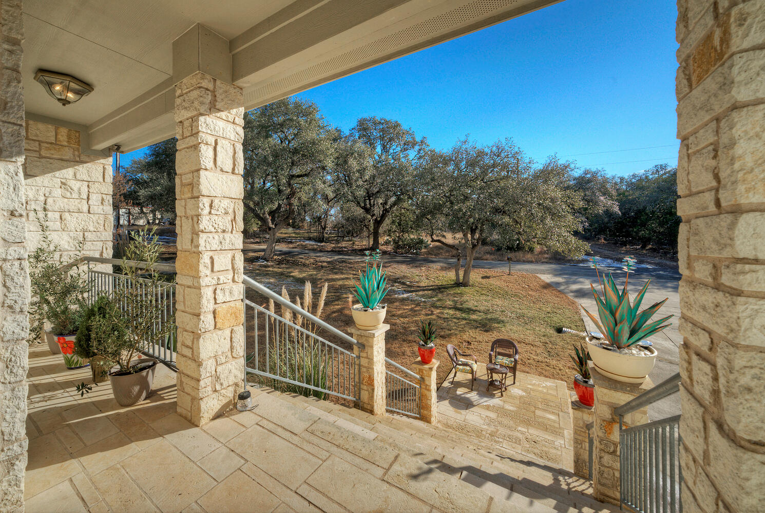 main property photo 4