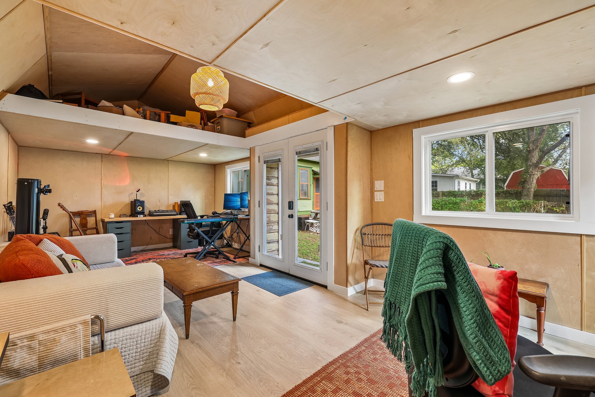 main property photo 25