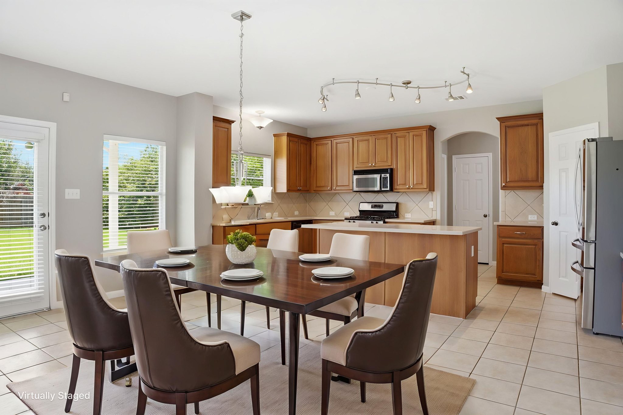 main property photo 8