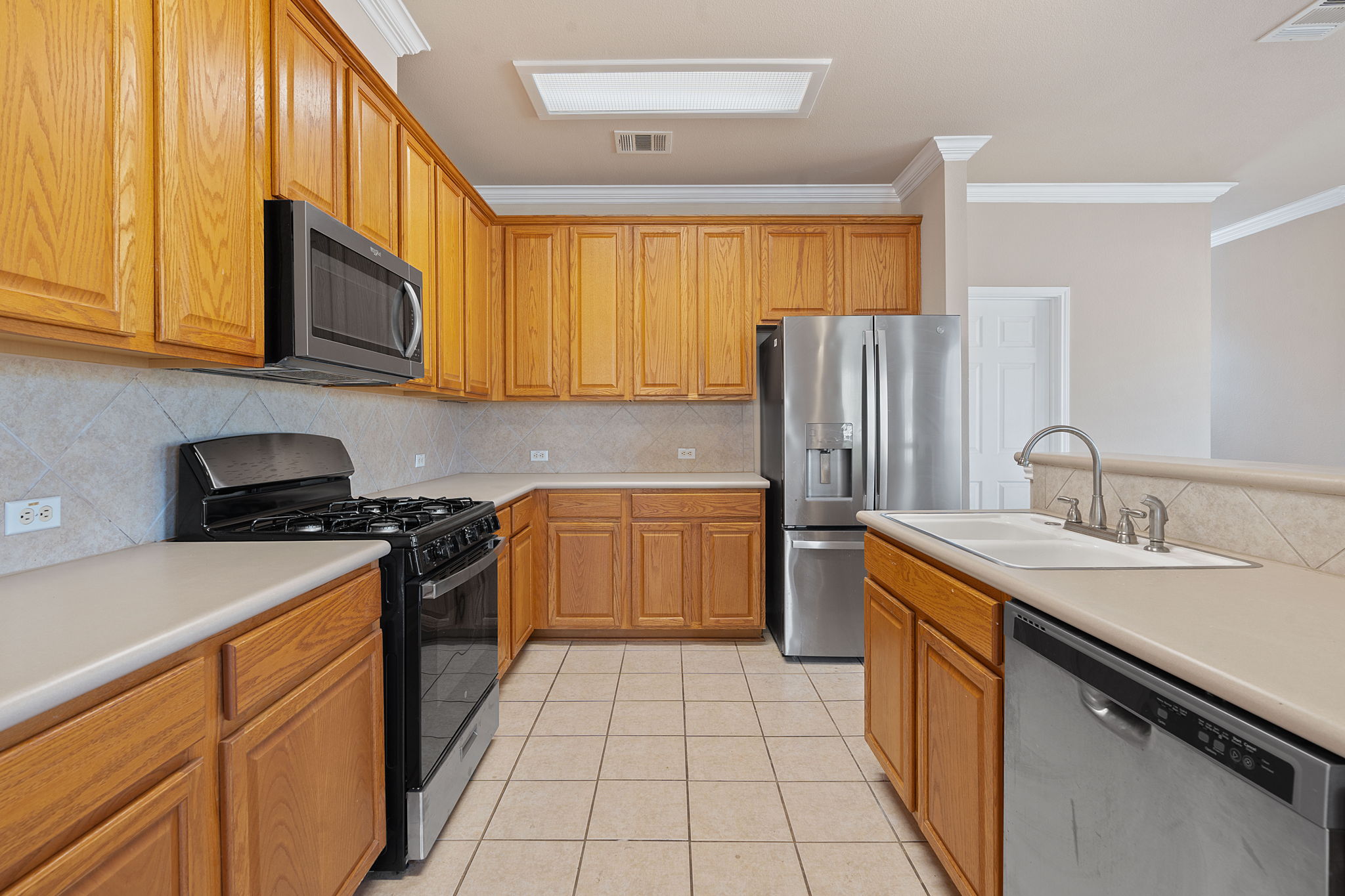 main property photo 14