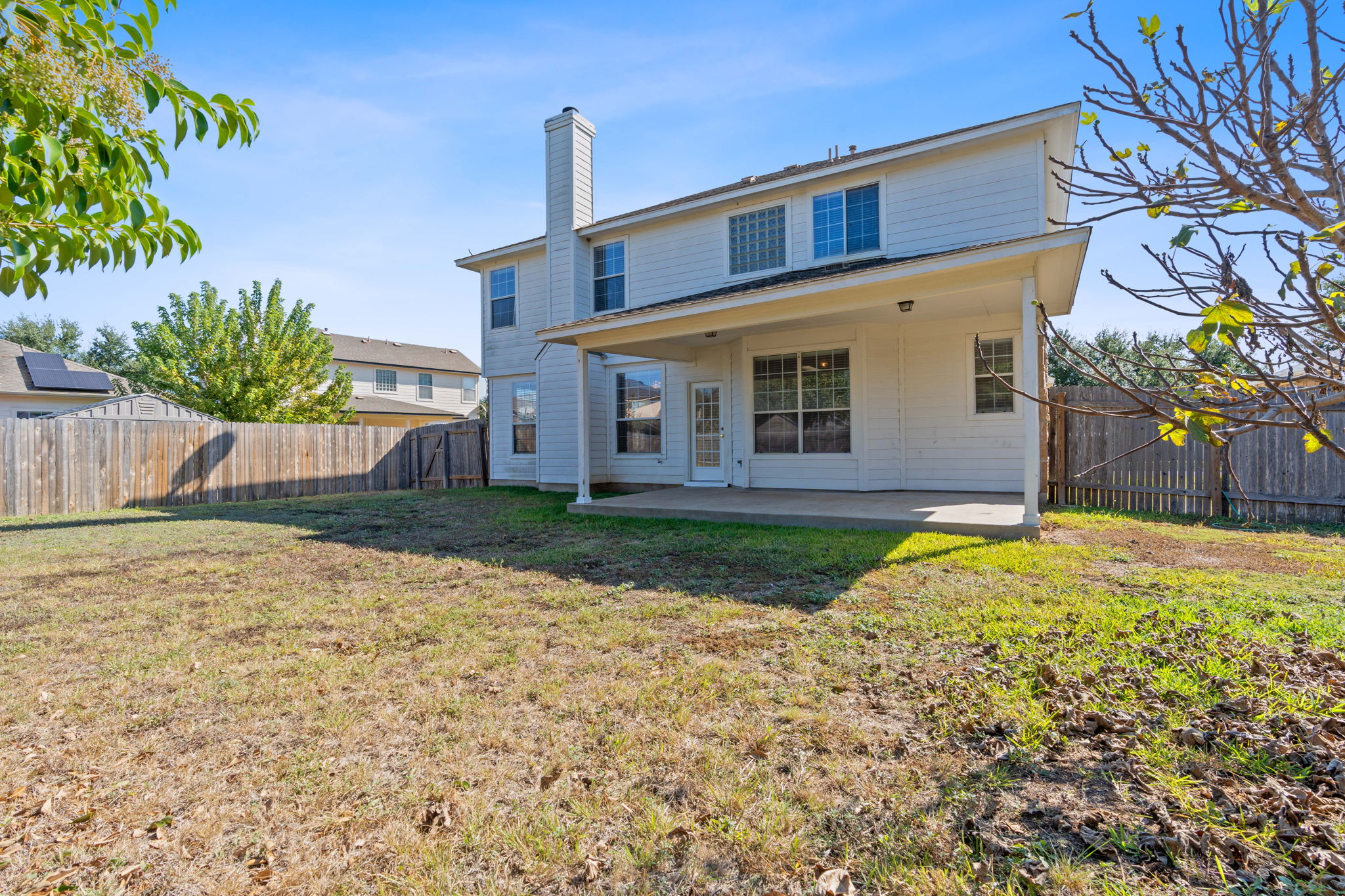 main property photo 28