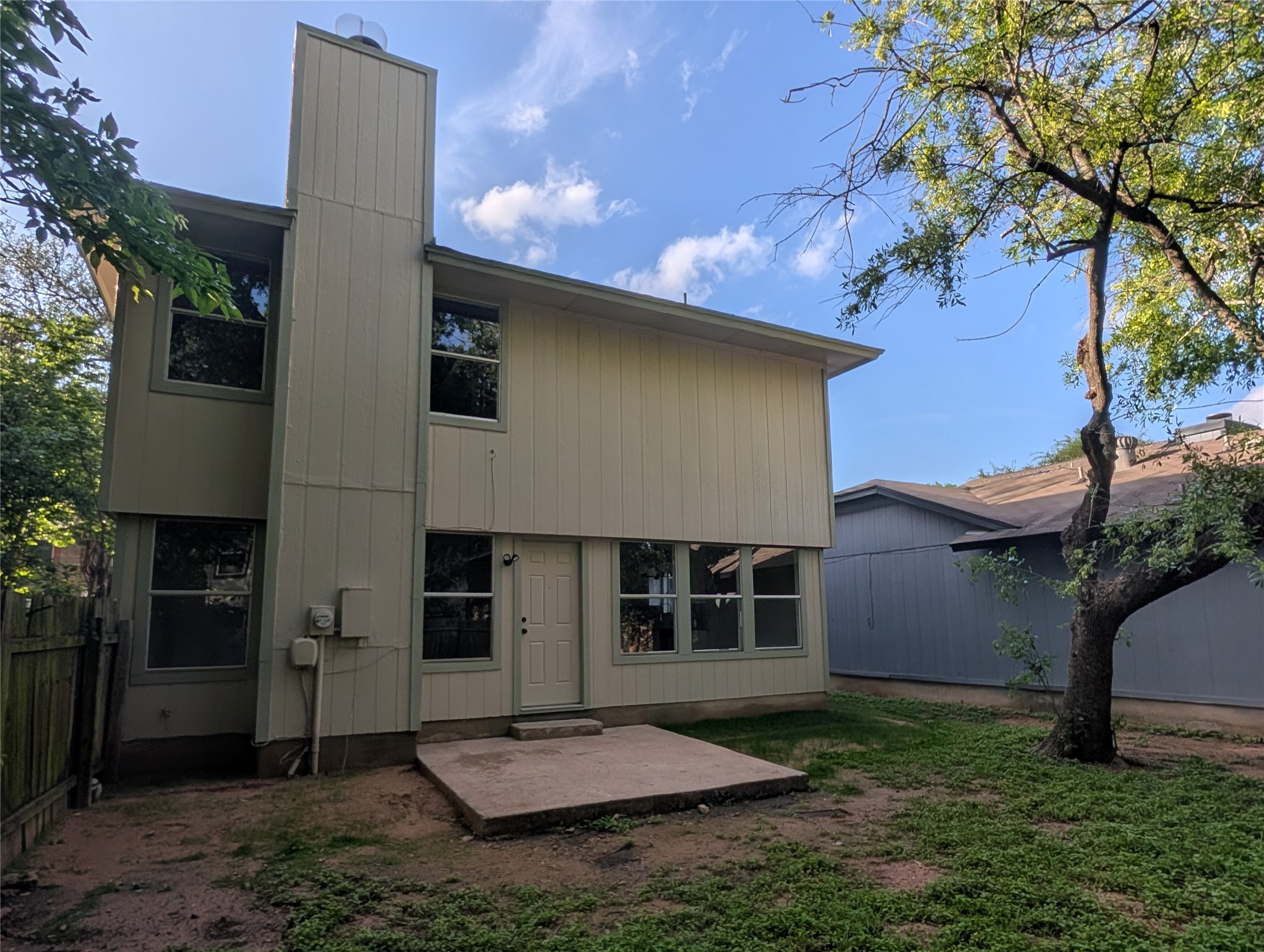 main property photo 30