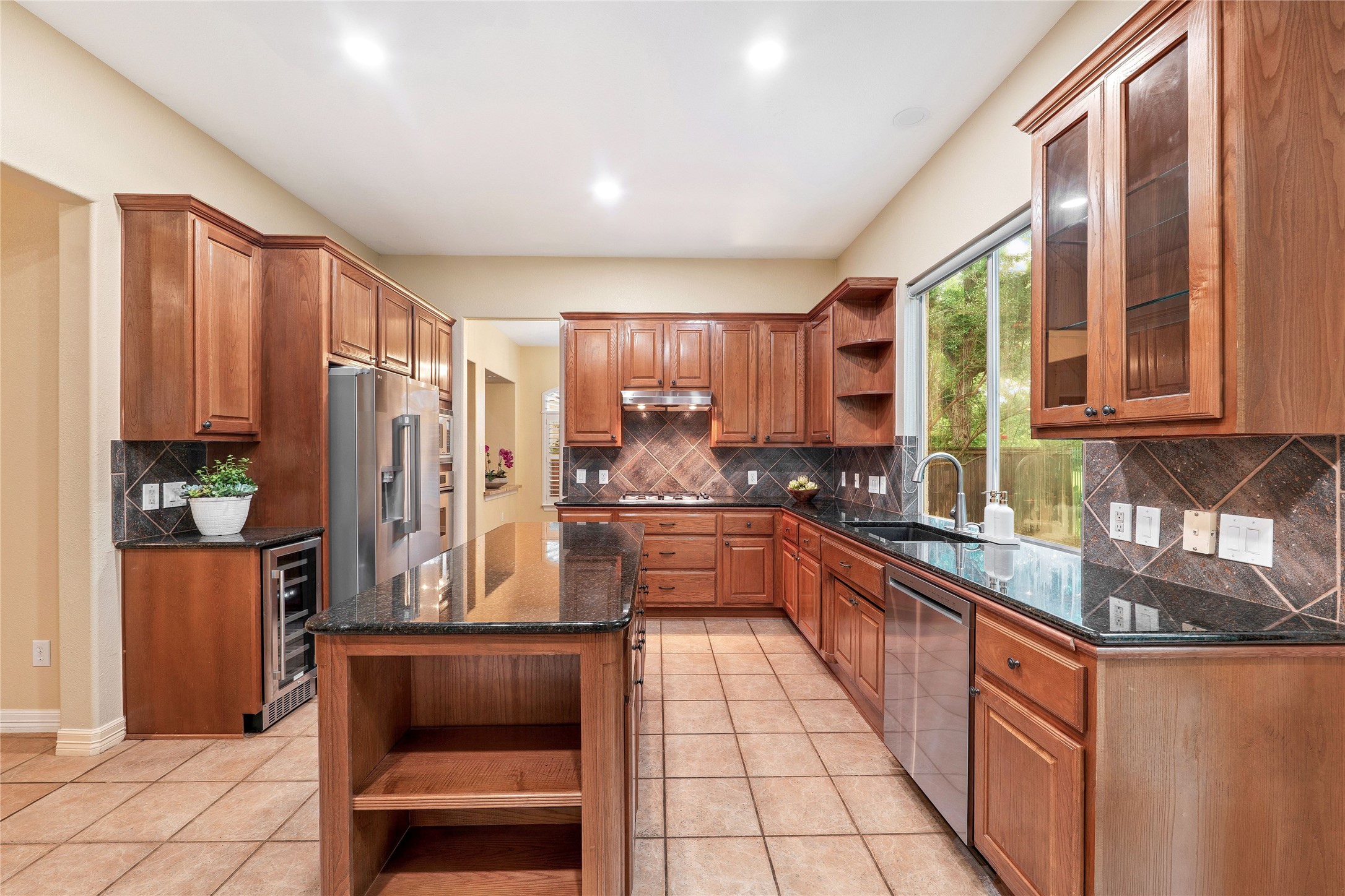 main property photo 15