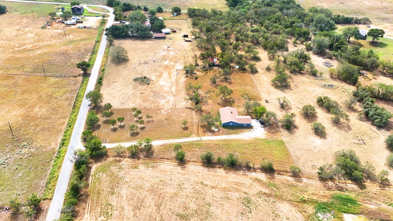 main property photo 32