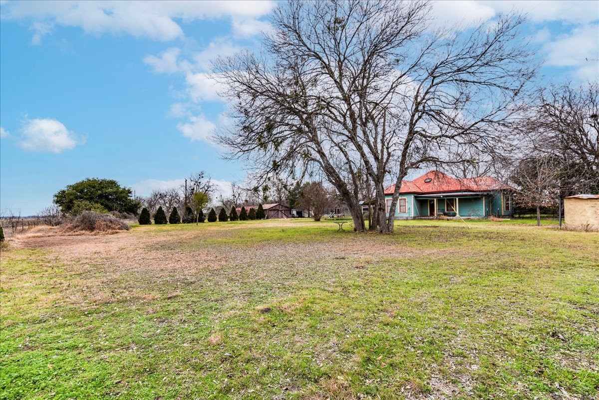 main property photo 18