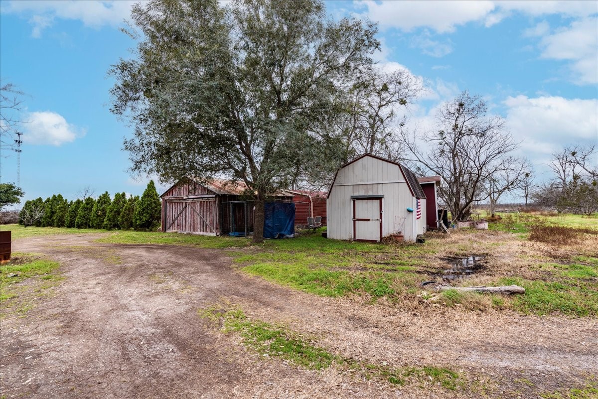 main property photo 19