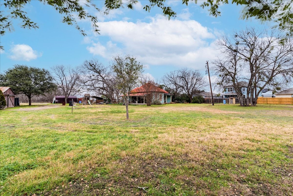 main property photo 8