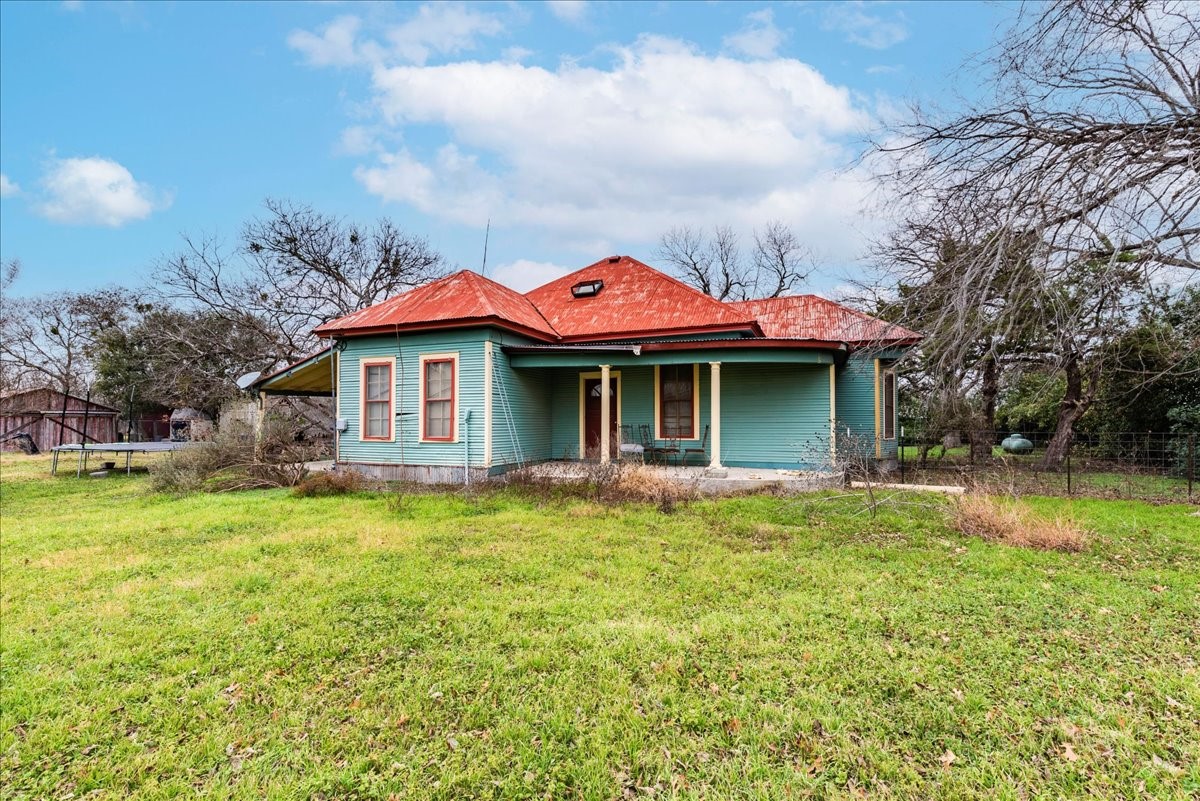 main property photo 9