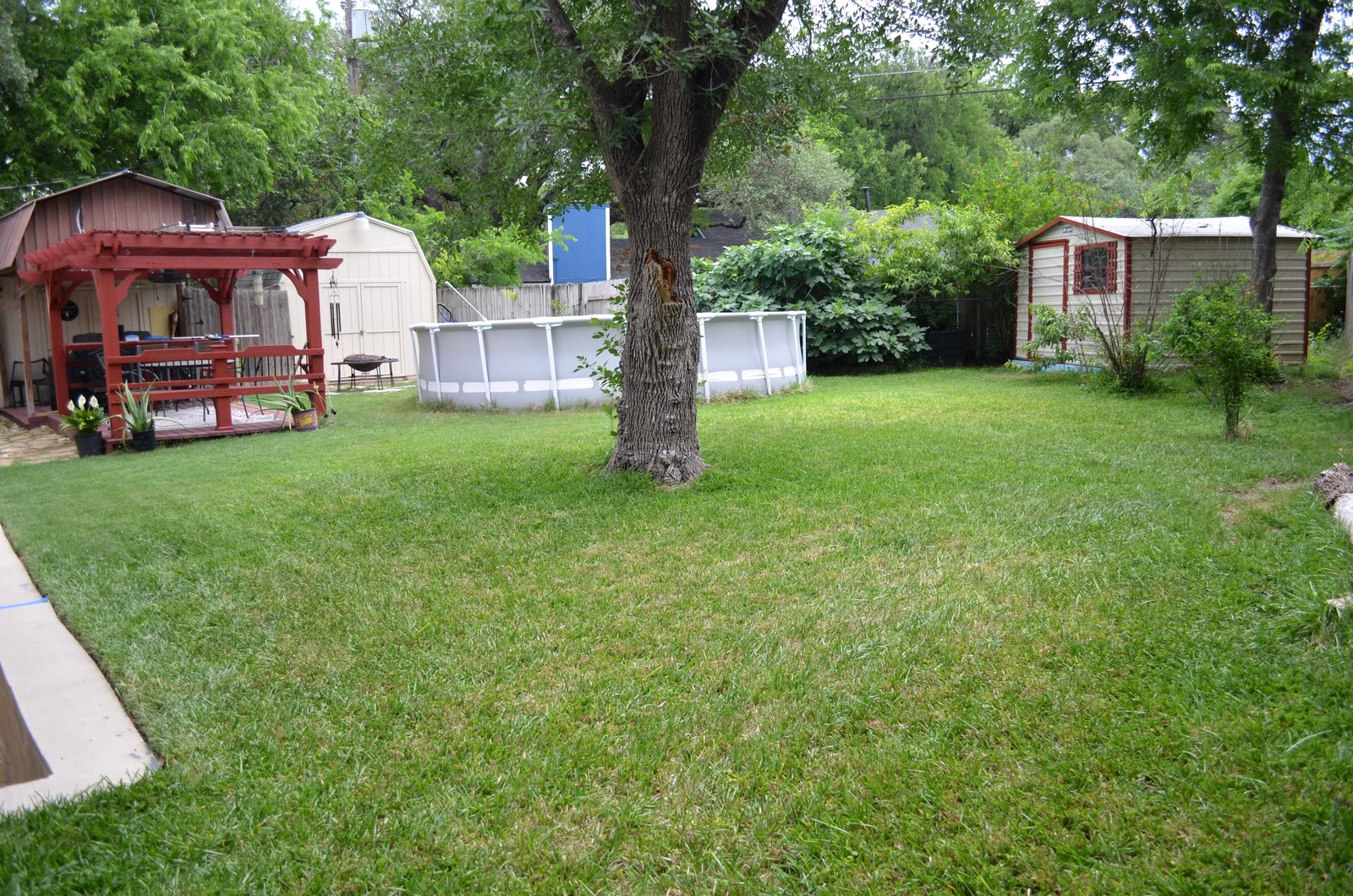 main property photo 32